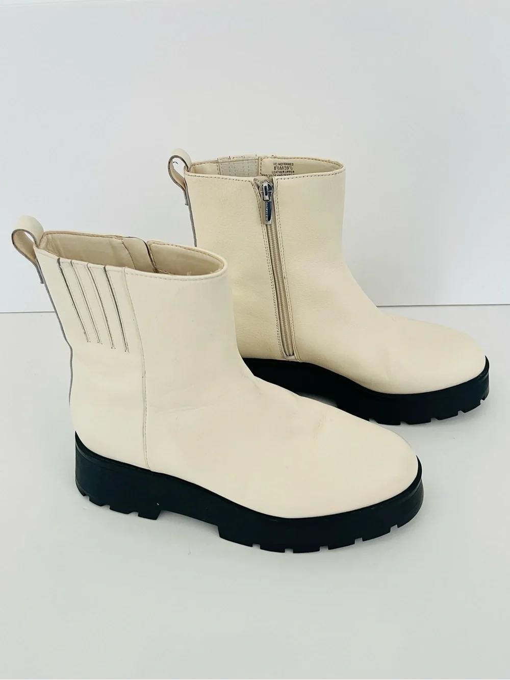 Vince Camuto Neframes Cream Leather Lug Sole Ankle Chelsea Boots  Size 8.5